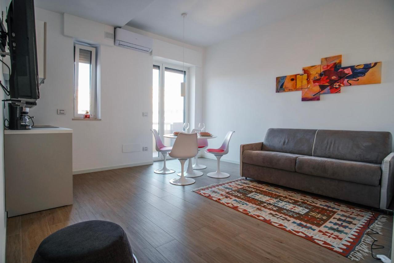 Rossani Suites&Aparts Bari Exteriör bild