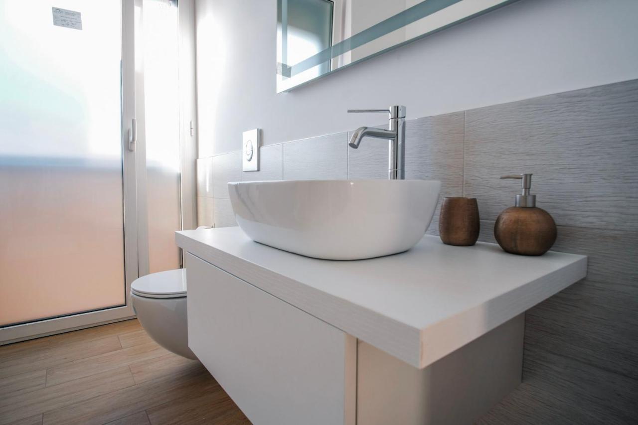 Rossani Suites&Aparts Bari Exteriör bild