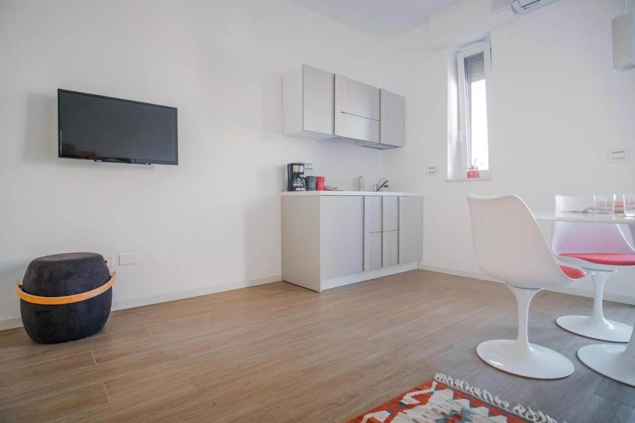 Rossani Suites&Aparts Bari Exteriör bild