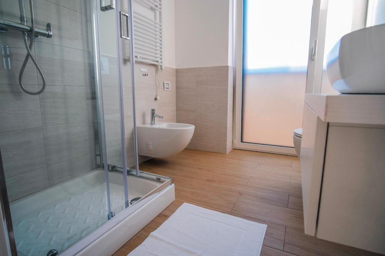Rossani Suites&Aparts Bari Exteriör bild