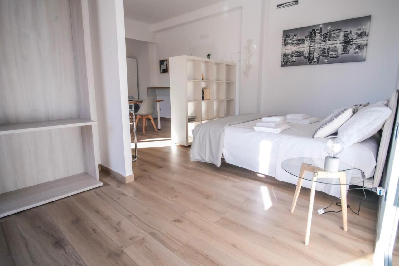 Rossani Suites&Aparts Bari Exteriör bild